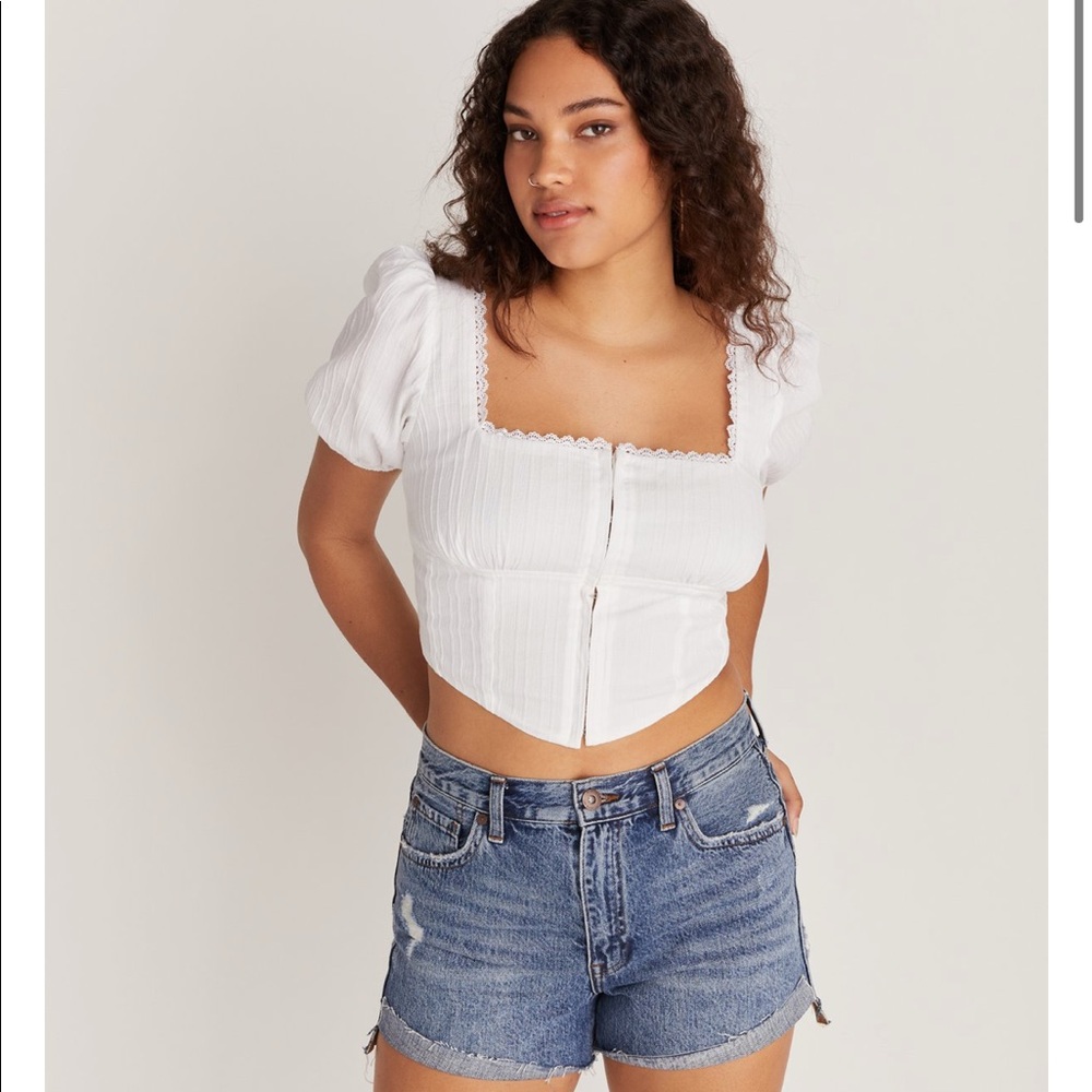 Backyard Roses Jubilee Top